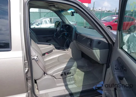 2003 Chevrolet Tahoe Lt z USA, uszkodzony, nr VIN 1GNEK13Z23J304307